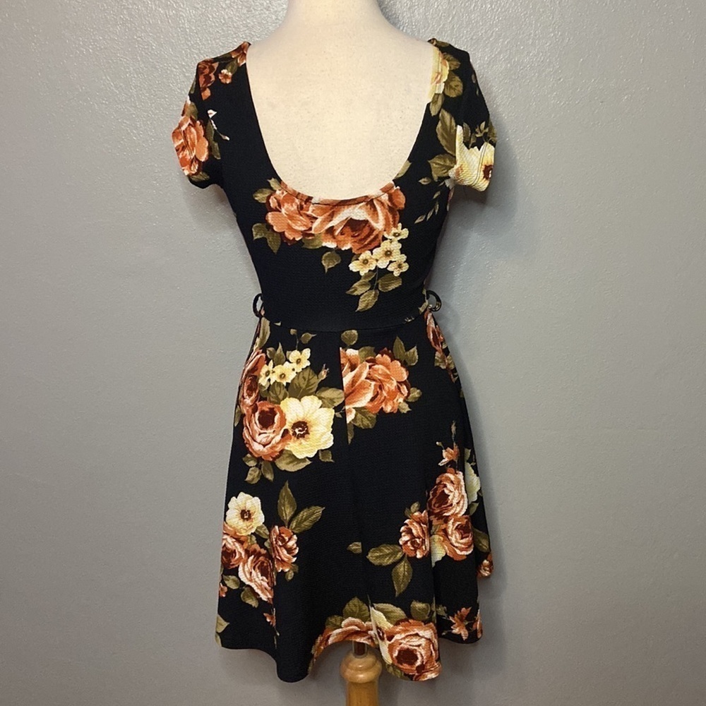 Iris Short Sleeve Floral Dress Black Pink M - Picture 4 of 7